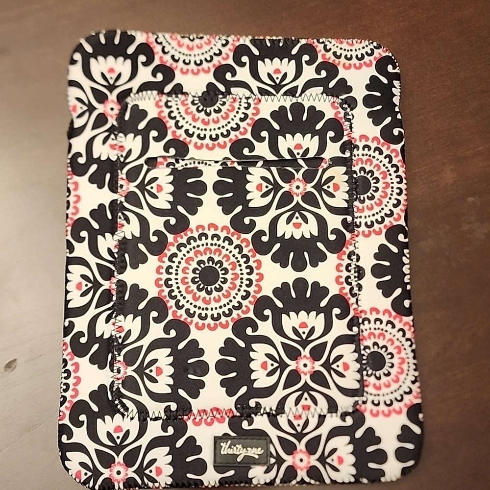 THIRTY-ONE IPAD/Tablet/Kindle CASE - Picture 2 of 4